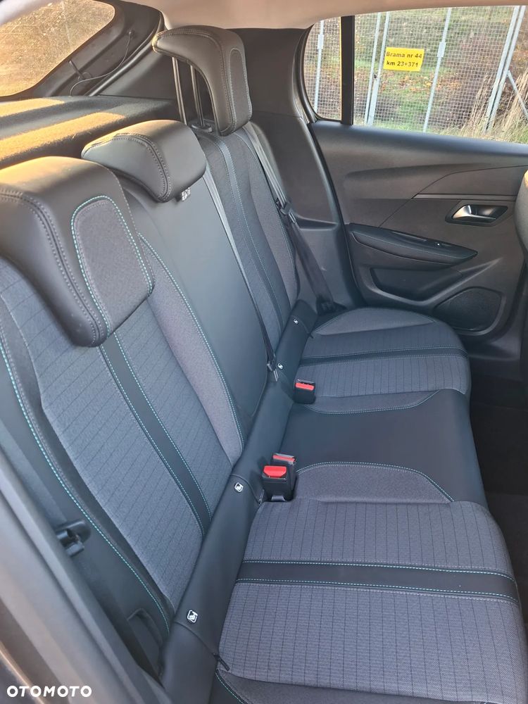 Peugeot 208 Benzin 100 Allure - 26