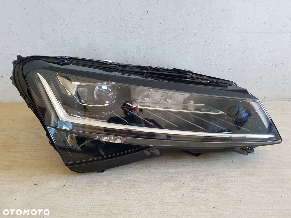 skoda superb iii 19^ prawy reflektor full led 3v1941016e ładny - 2
