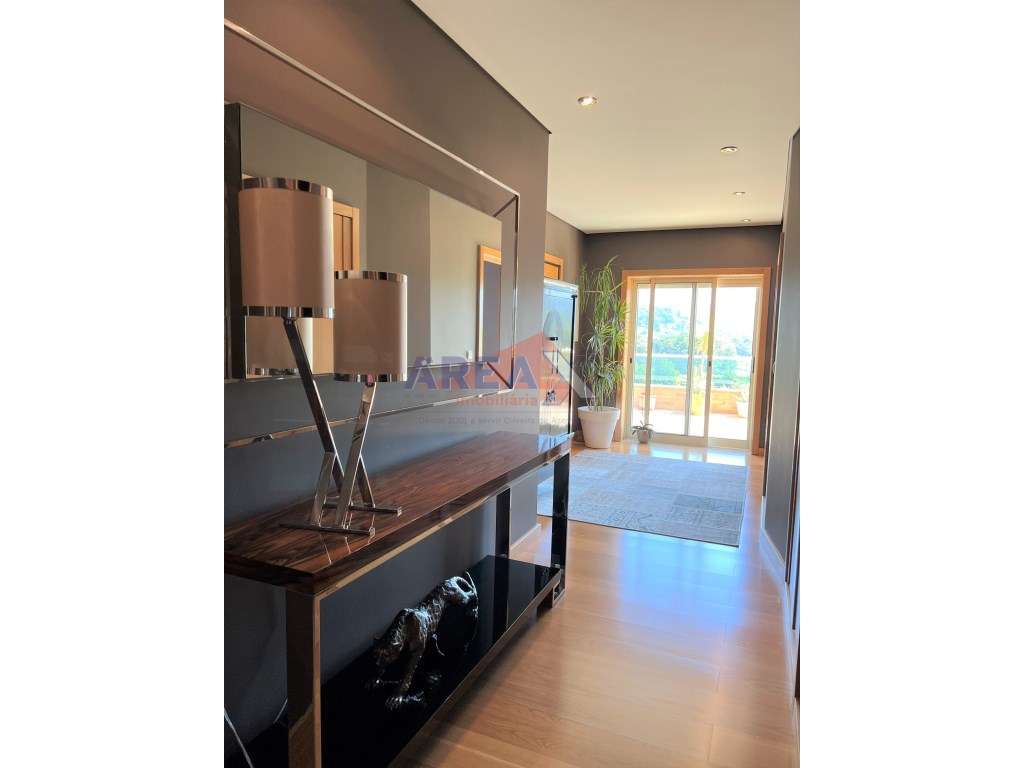 Esplêndido apartamento, T4 com terraço e box para 2 viaturas. Inser... - Grande imagem: 4/34