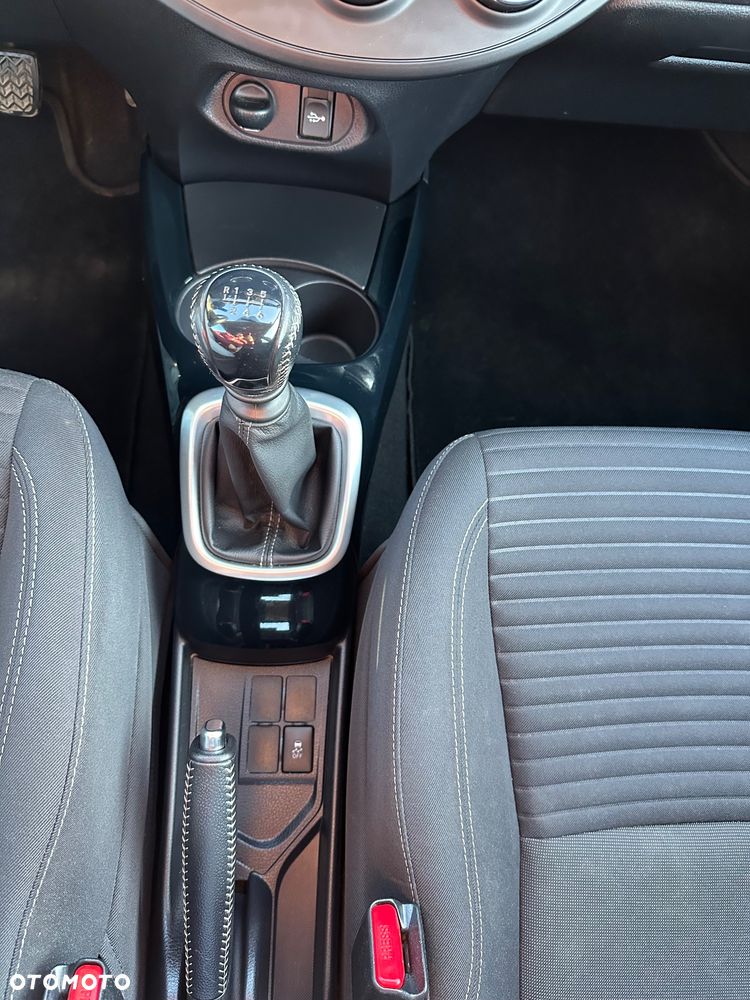 Toyota Yaris 1.33 Premium EU6 - 11