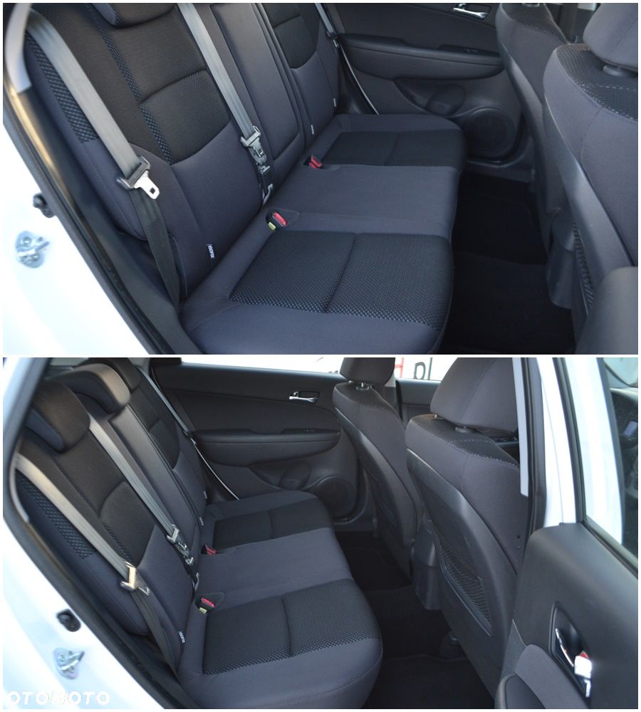Hyundai i30 i30cw blue 1.6 CRDi Trend - 19