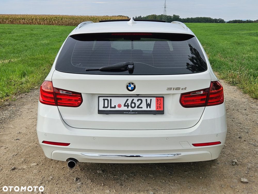 BMW Seria 3 318d Luxury Line - 21