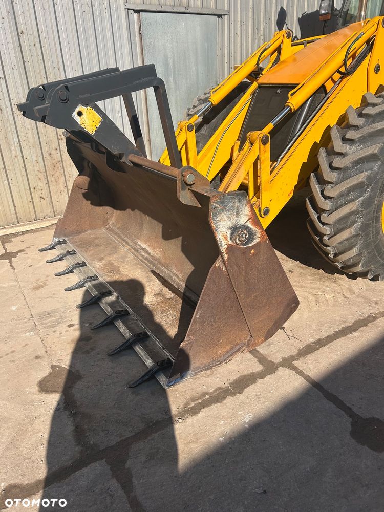 JCB 4 CX - 8