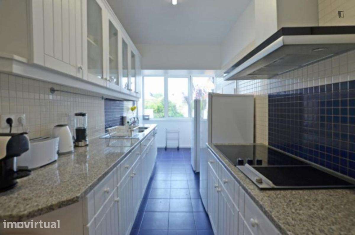 Quarto - localizado em Carcavelos Lisbon - Grande imagem: 5/19