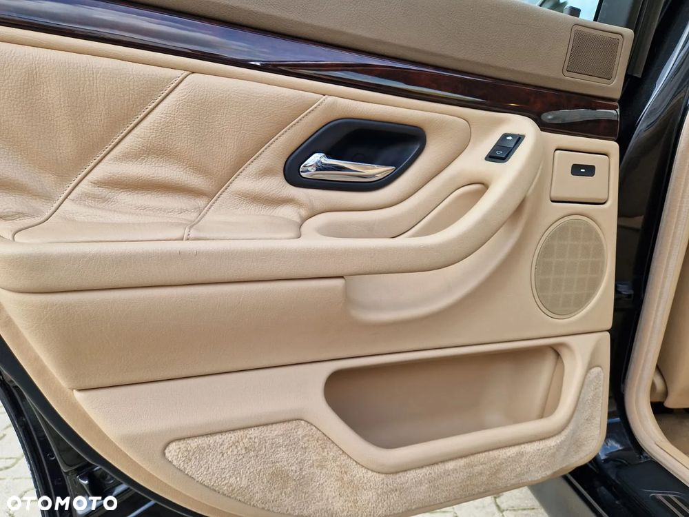 BMW Seria 7 740i - 31