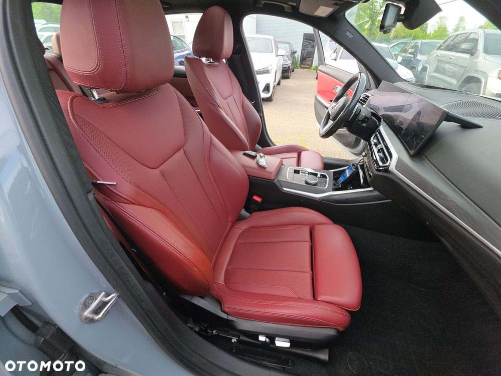 BMW Seria 3 330i xDrive M Sport - 8
