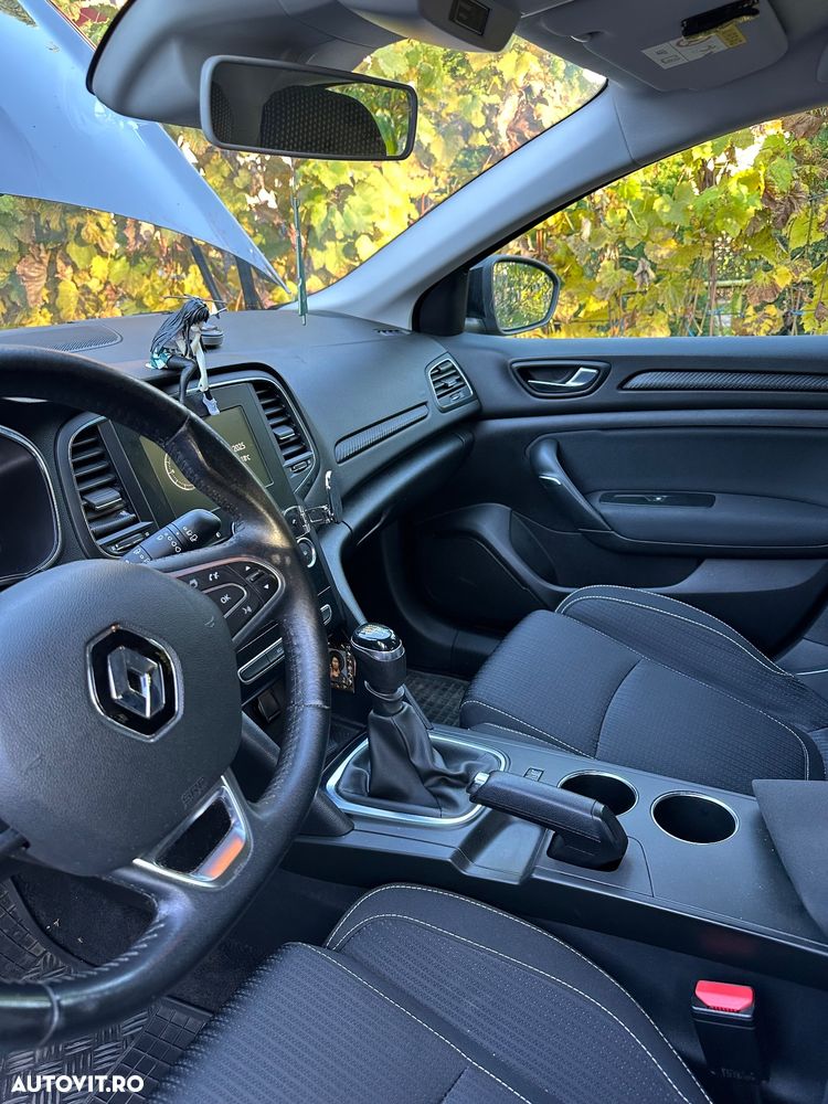 Renault Megane Blue dCi Intens - 6
