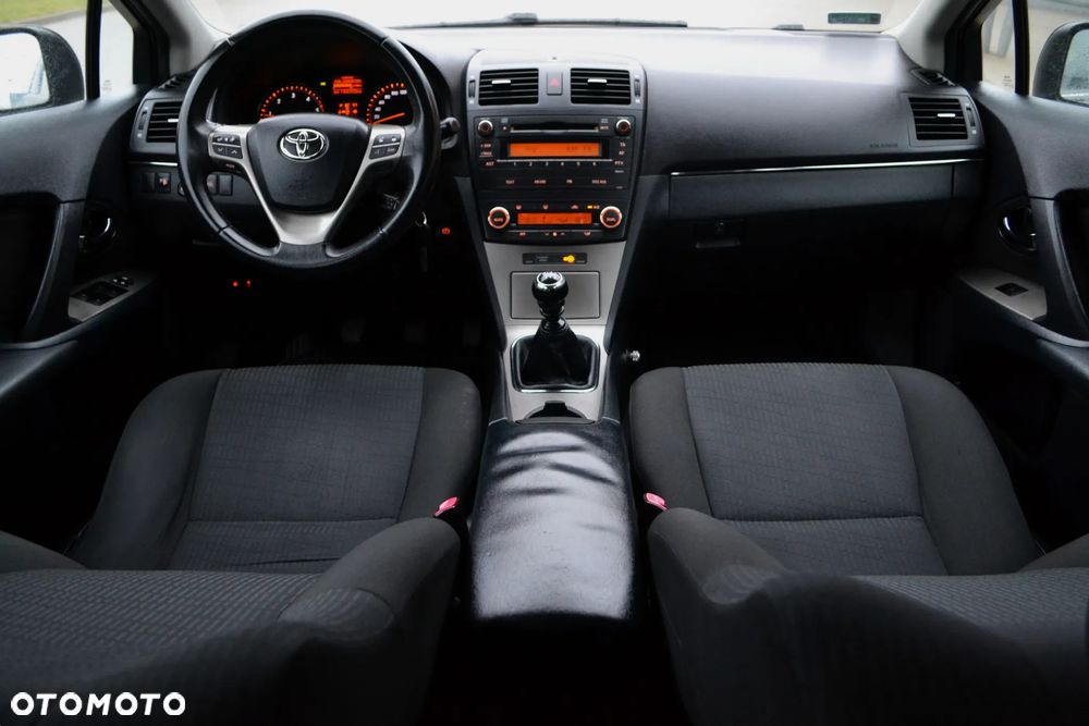 Toyota Avensis 2.0 D-4D Team - 8