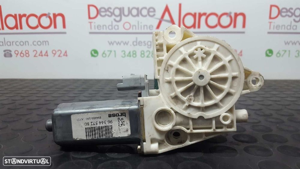 MOTOR ELEVADOR FRENTE DIREITO PEUGEOT 307 (S1) 2.0 HDI CAT - 1