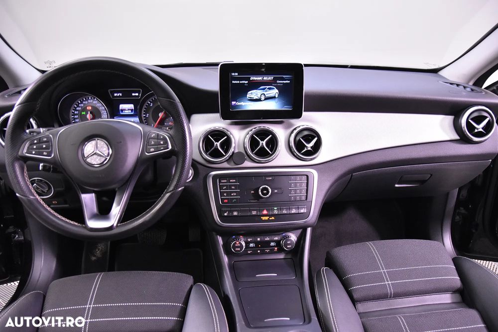 Mercedes-Benz GLA 200 d 4MATIC Aut. - 9