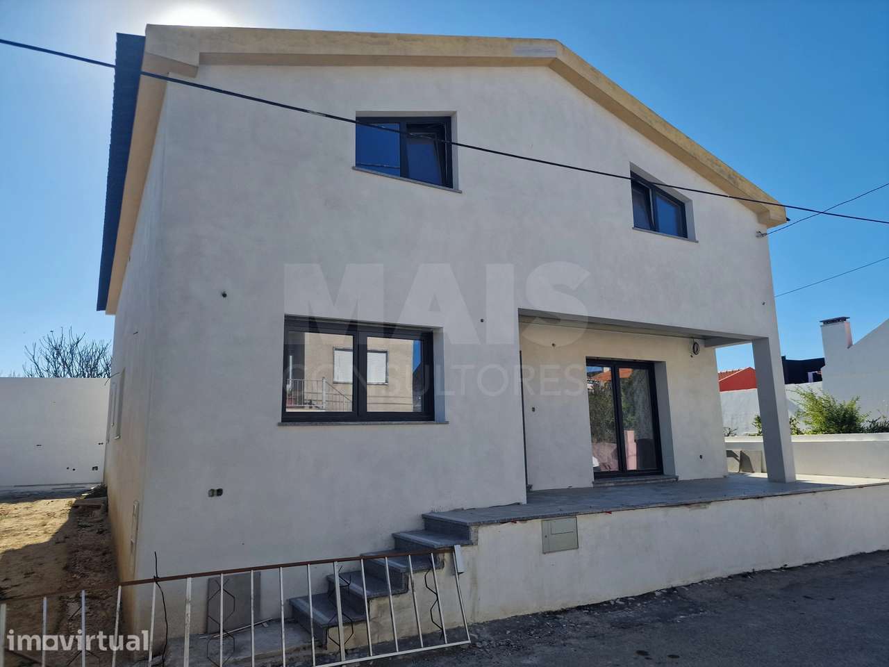 Moradia Isolada em Remodelação – O refúgio junto à Barragem de São ... - Grande imagem: 2/39