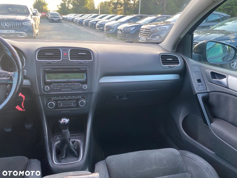 Volkswagen Golf 1.6 Highline - 31