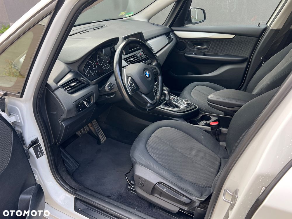 BMW Seria 2 218d Sport-Aut Advantage - 12