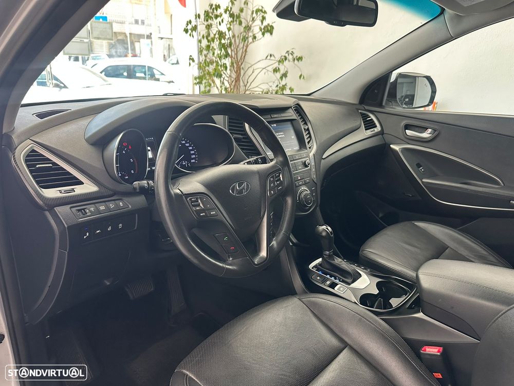Hyundai Santa Fe blue 2.2 CRDI 2WD Auto Family+ - 11