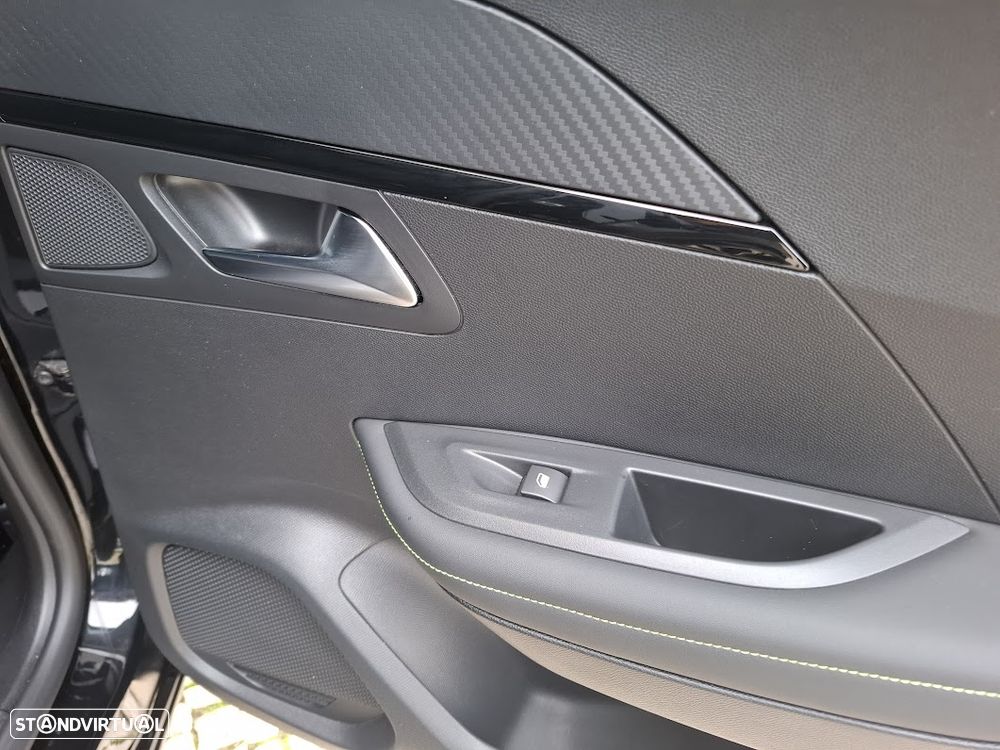 Peugeot 2008 1.2 PureTech GT Line - 41