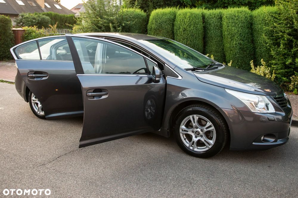 Toyota Avensis Touring Sports 1.8 Comfort - 7