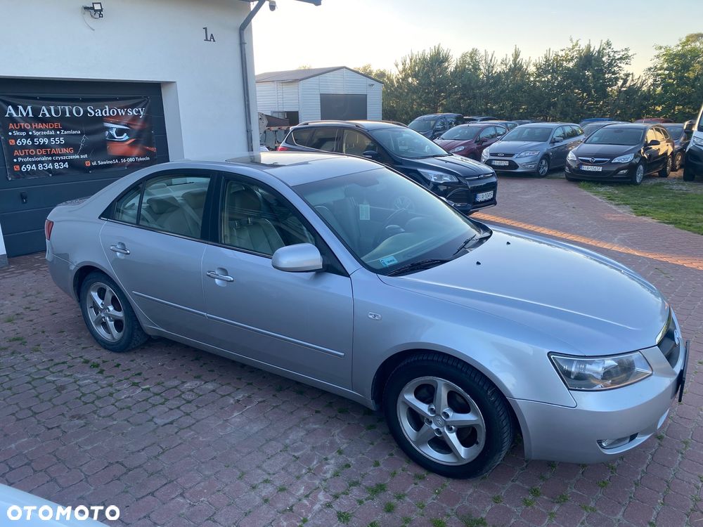Hyundai Sonata - 11