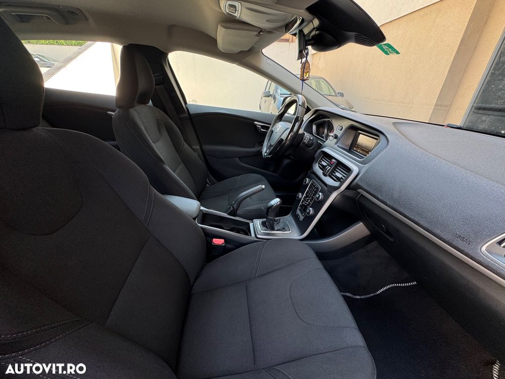 Volvo V40 D2 - 19