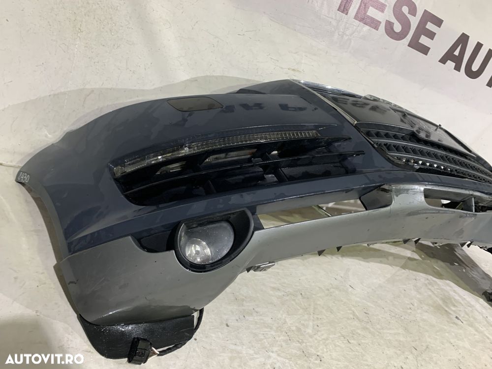 Bara fata Audi Q7, 2006, 2007, 2008, 2009, 2010, cod origine OE 4L0807437, cu gauri pentru spalatori faruri. Bara este noua, spoilerul atins si grila radiator defecta. - 6