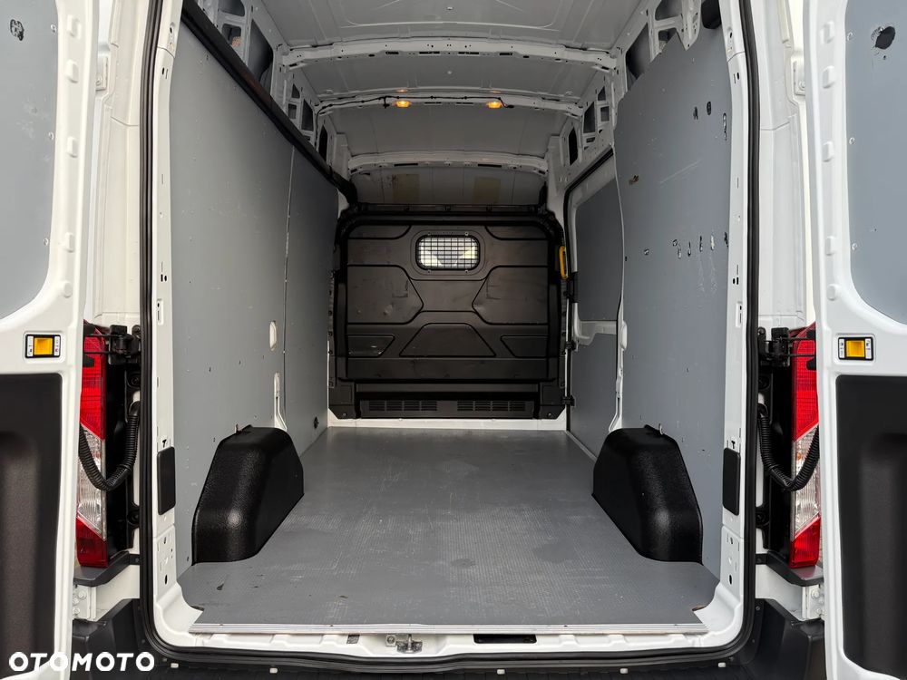 Ford Transit 2,2 L2H3 - 12