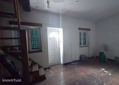 Moradia T1 na Torre da Marinha Remodelado - Grande imagem: 2/6