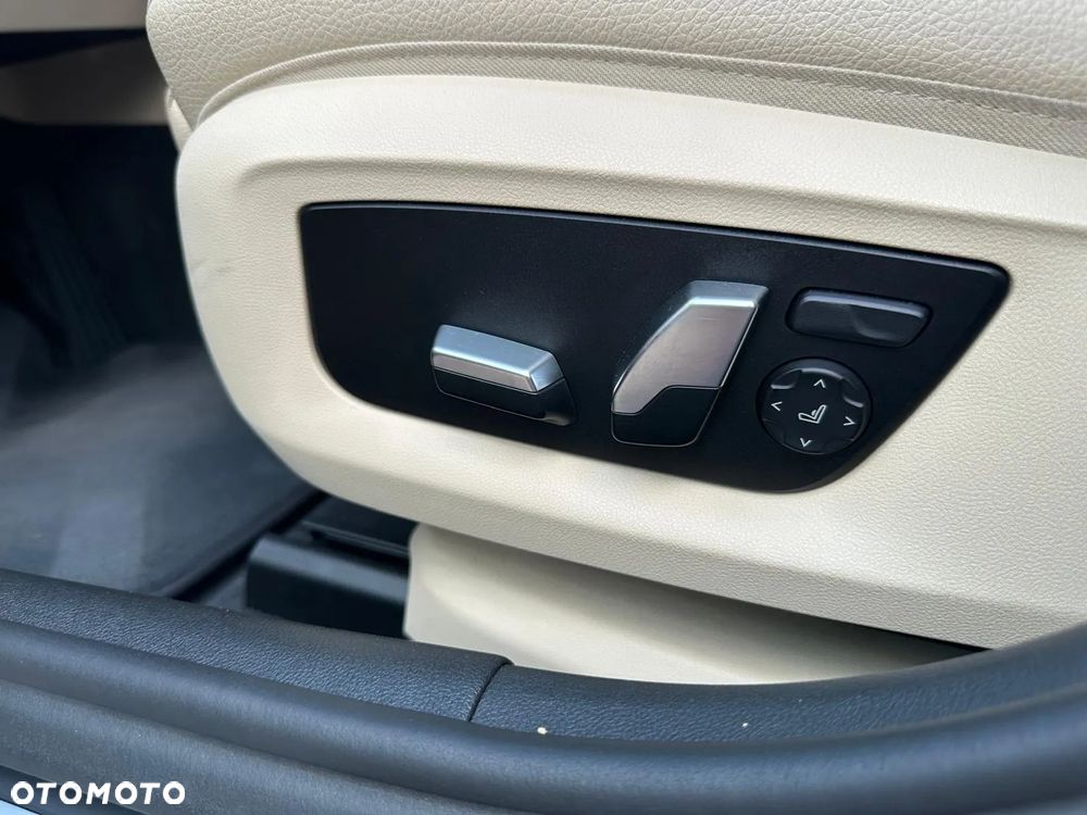 BMW Seria 5 530e iPerformance xDrive - 10