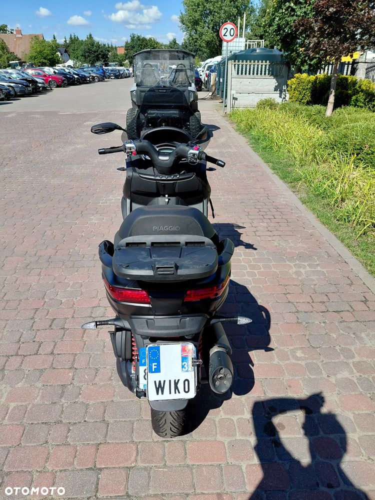Piaggio MP-3 - 4