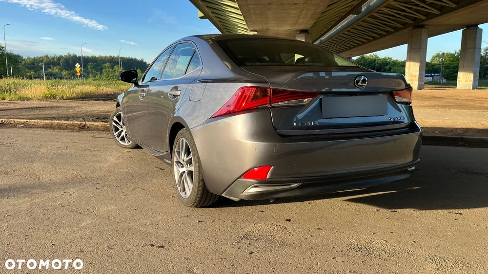 Lexus IS 300h Elegance - 8