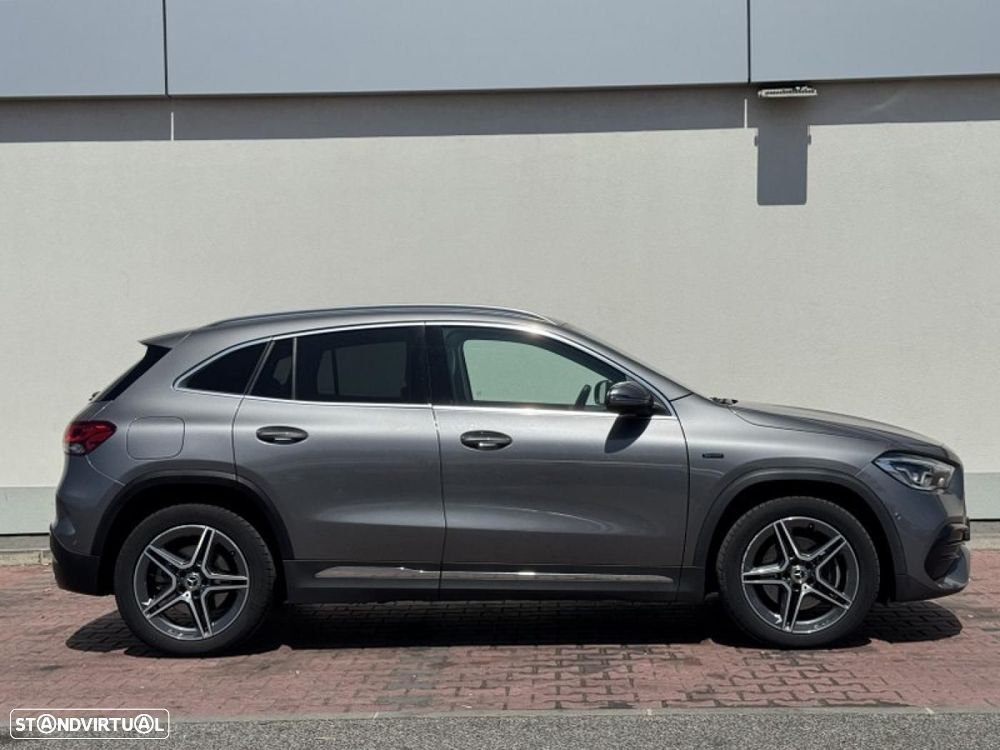 Mercedes-Benz GLA 250 e AMG Line - 38