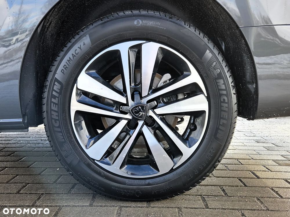 Peugeot Traveller 2.2 BlueHDi Long Business EAT8 - 9