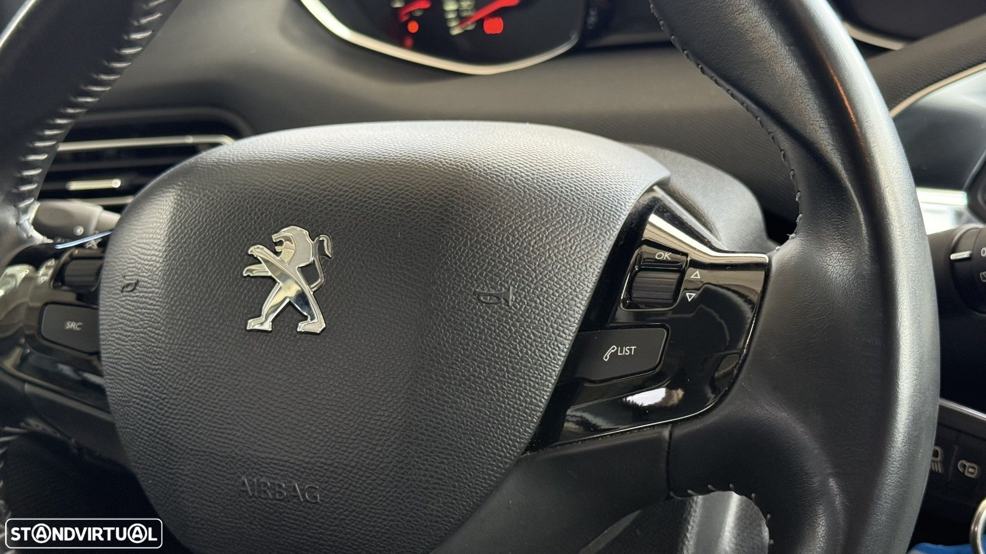 Peugeot 308 1.2 PureTech Allure J17 - 19