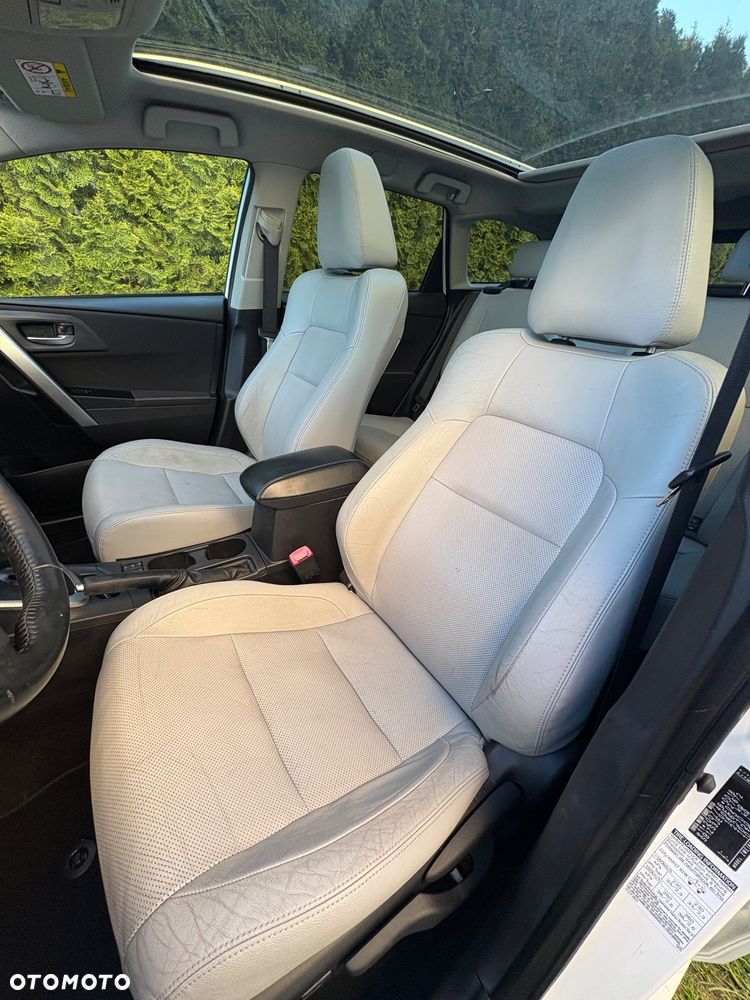 Toyota Auris 1.8 VVT-i Automatik Executive - 5