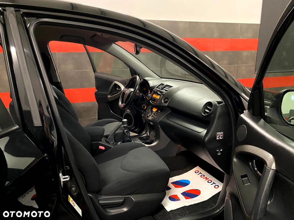 Toyota RAV4 2.0 VVT-i Sol - 20