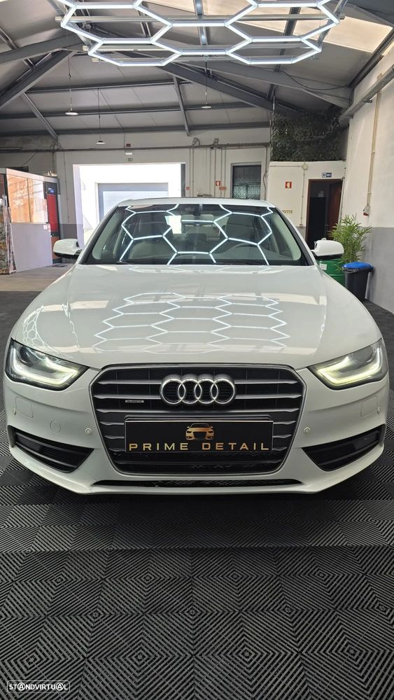 Audi A4 - 1