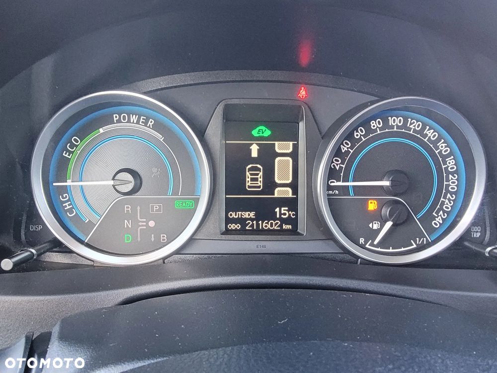 Toyota Auris 1.8 HSD Luna - 33