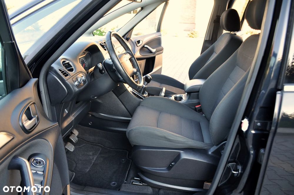 Ford S-Max - 22
