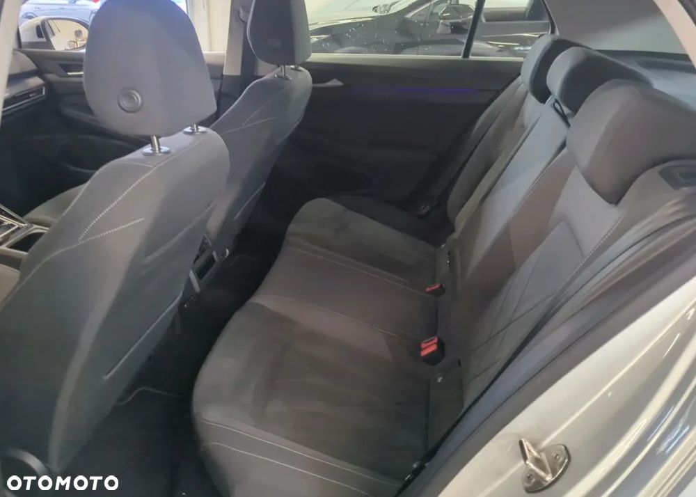 Volkswagen Golf - 12