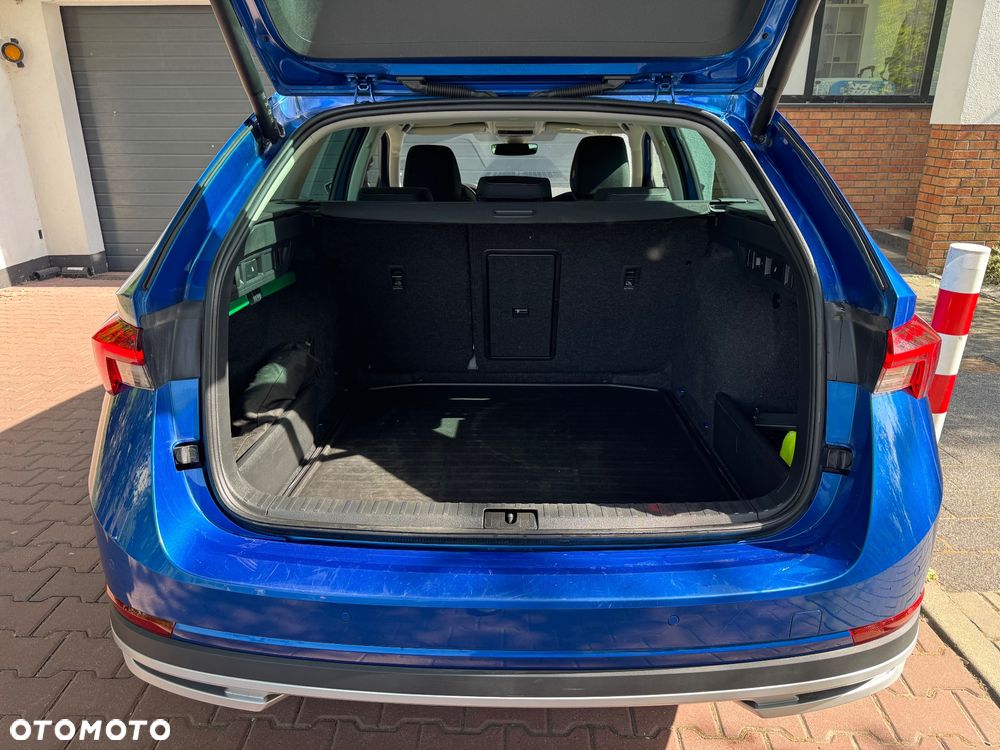 Skoda Octavia 2.0 TDI 4x4 DSG Scout - 22