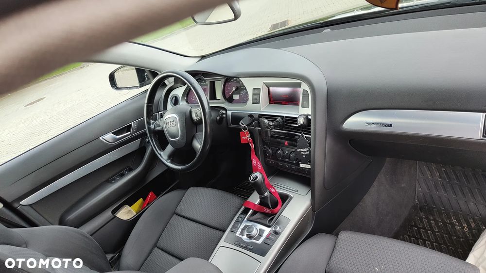 Audi A6 Avant 2.4 quattro - 6