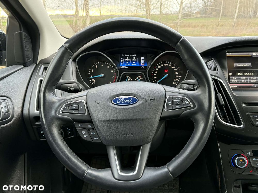 Ford Focus 1.0 EcoBoost Titanium - 9