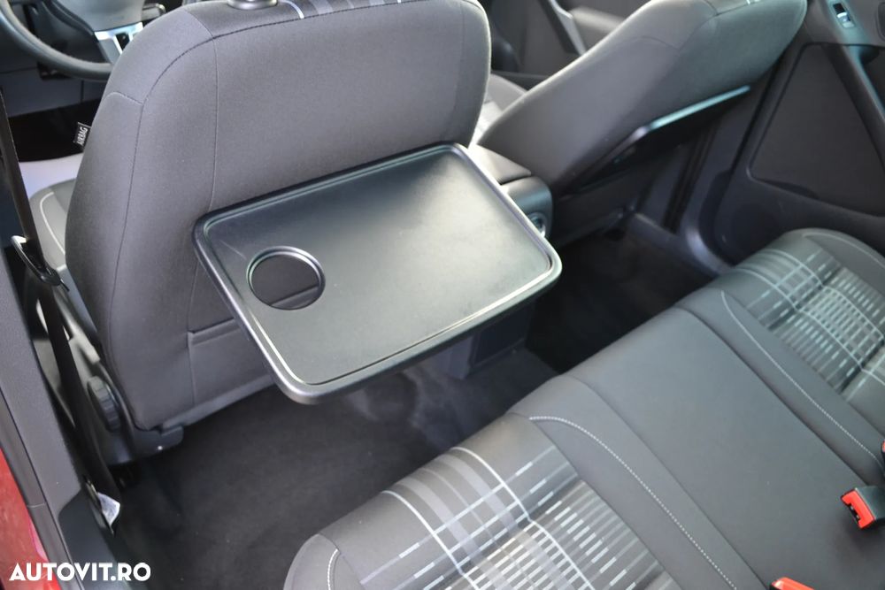 Volkswagen Tiguan - 17