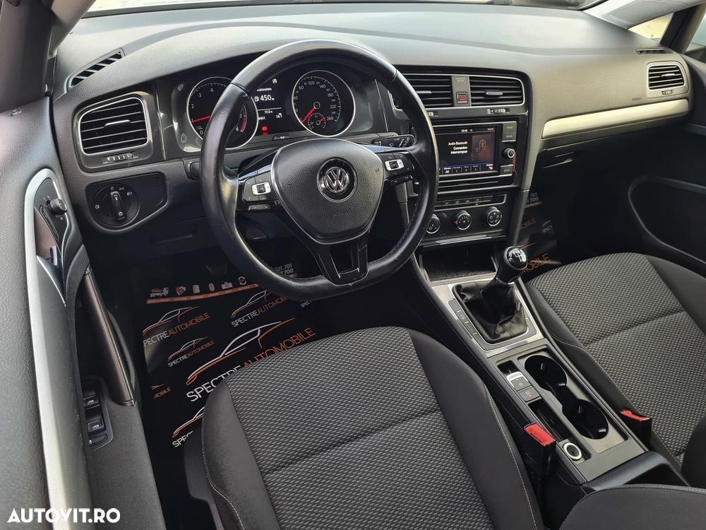 Volkswagen Golf - 9