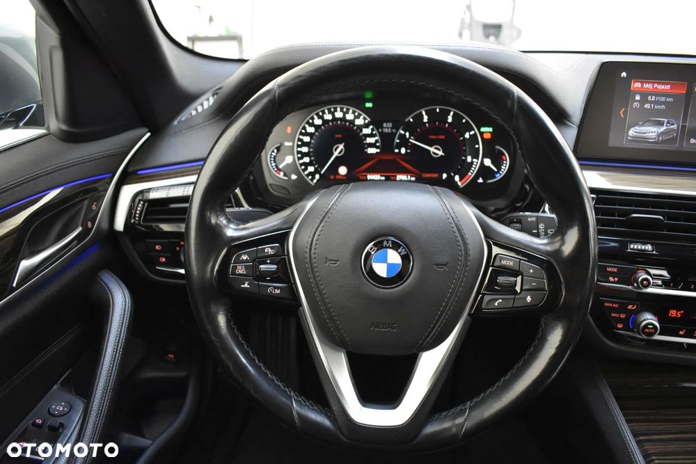 BMW Seria 5 520d xDrive Luxury Line - 19