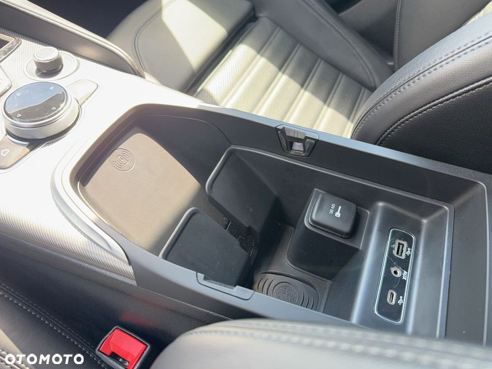Alfa Romeo Giulia 2.0 Turbo Veloce Q4 - 25