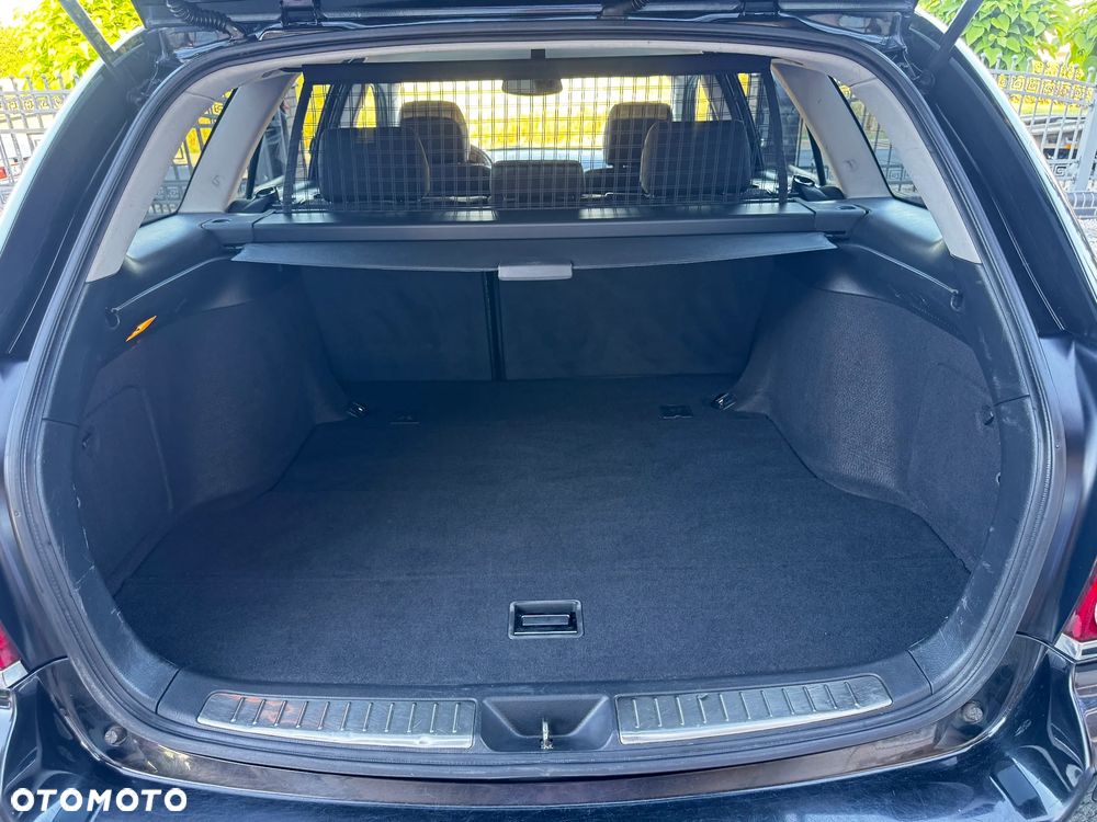 Toyota Avensis 1.8 VVT-i Executive - 34