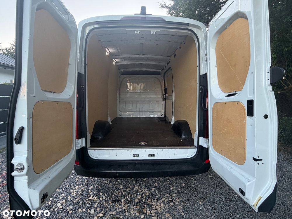 Maxus DELIVER 9  2,0 - 13