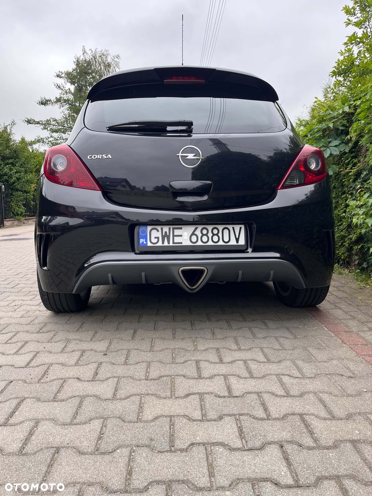 Opel Corsa 1.6T OPC - 6