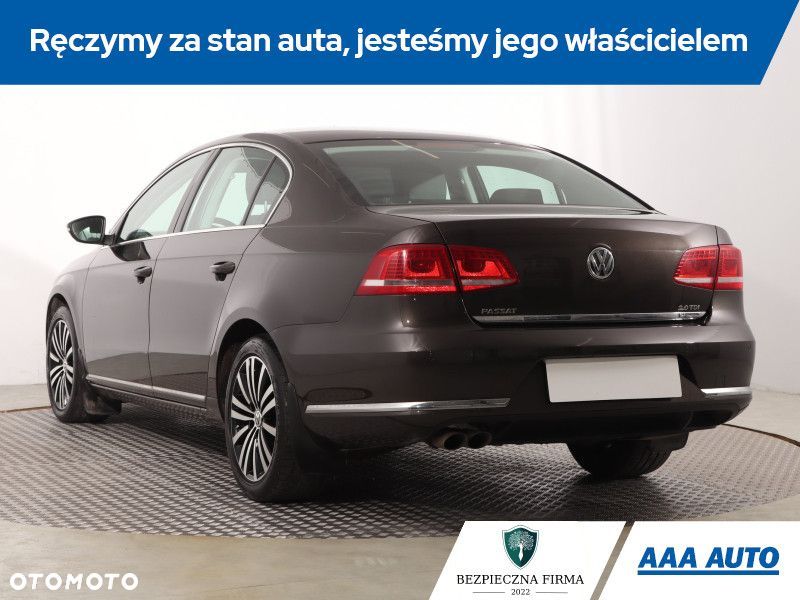 Volkswagen Passat - 6