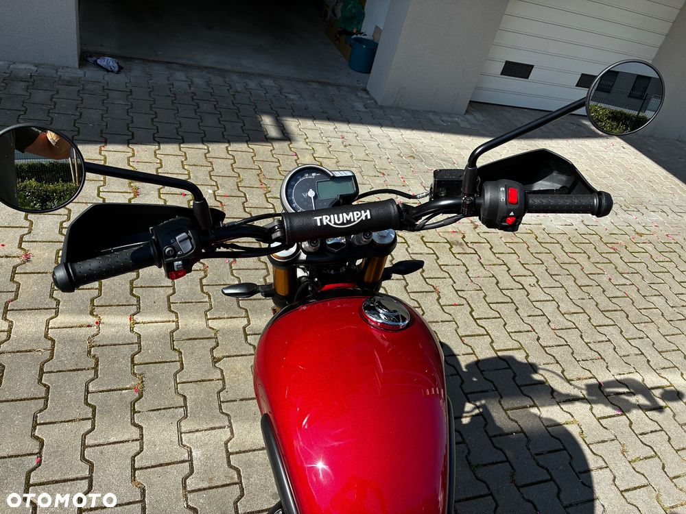 Triumph Scrambler - 9