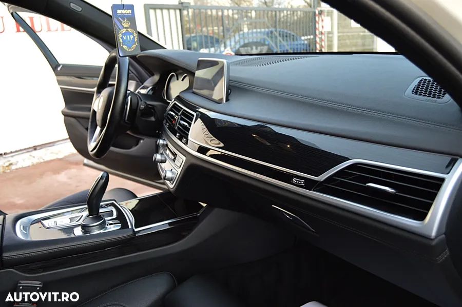 BMW Seria 7 730d - 24